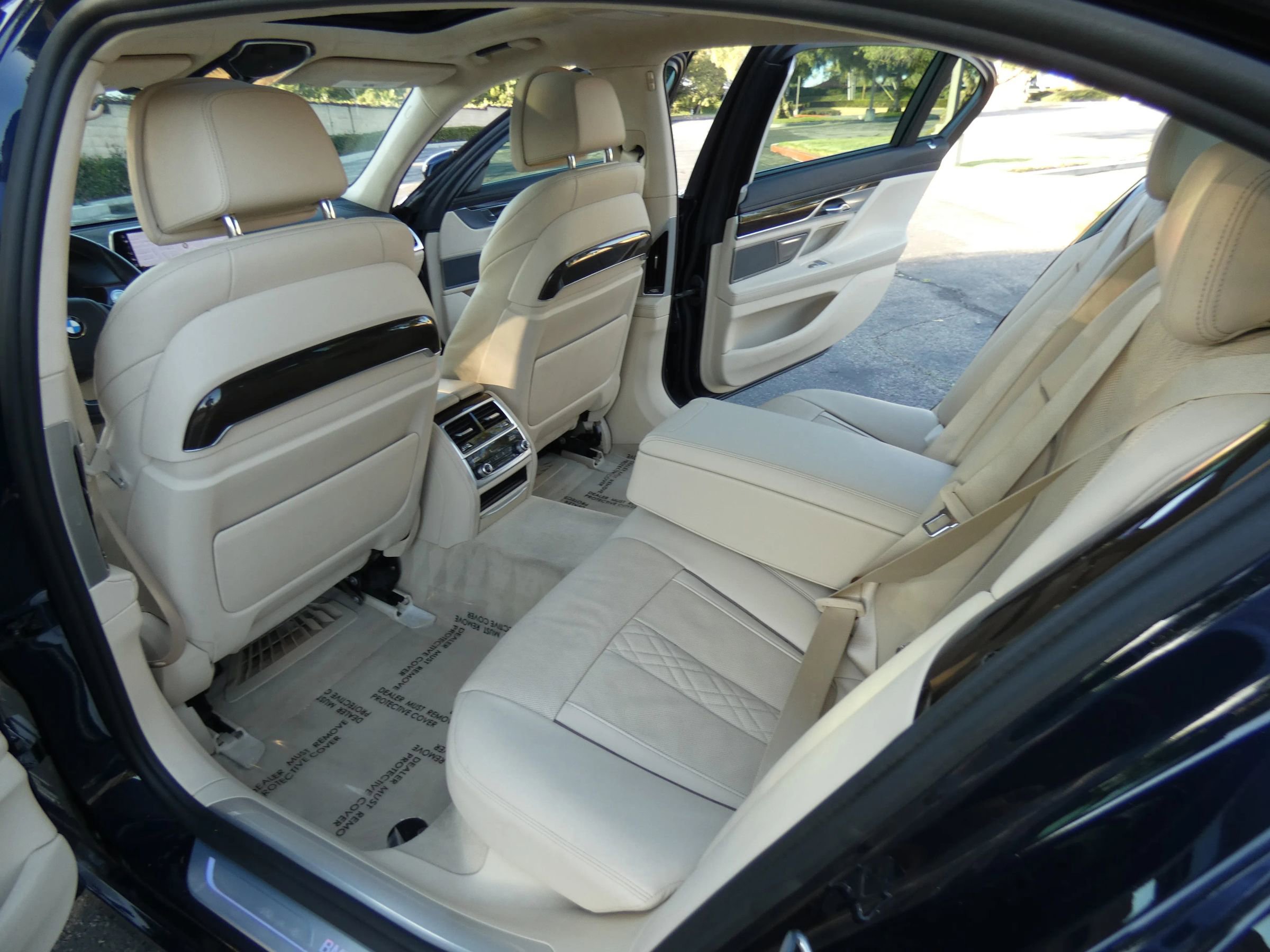 Used 2016 BMW 750i xDrive image 50