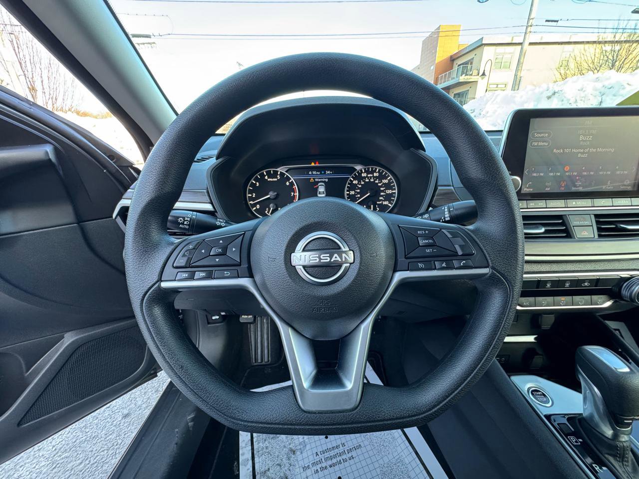 Used 2024 Nissan Altima 2.5 SV image 14