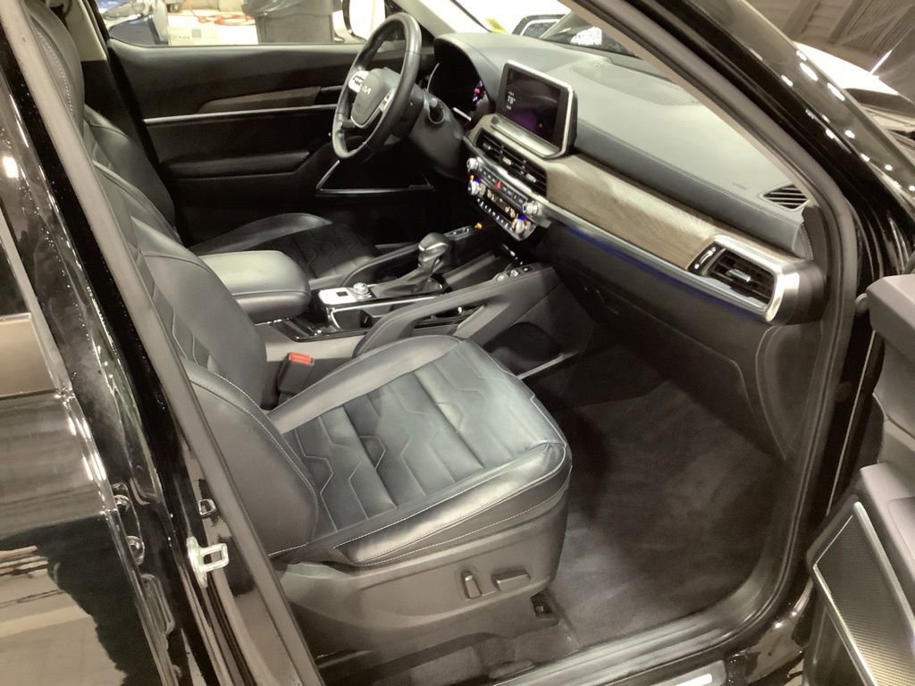 Used 2022 Kia Telluride SX w/ SX Prestige Package image 13