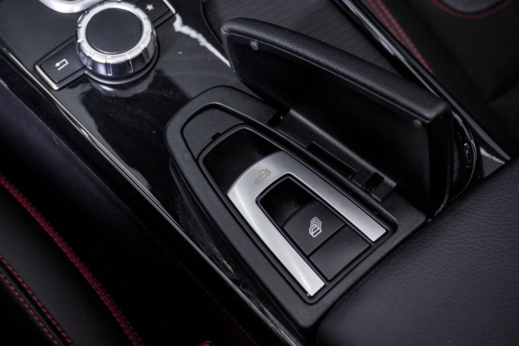 Used 2020 Mercedes-Benz SLC 43 AMG image 30