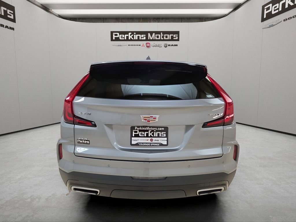 Used 2024 Cadillac XT4 Premium Luxury image 4