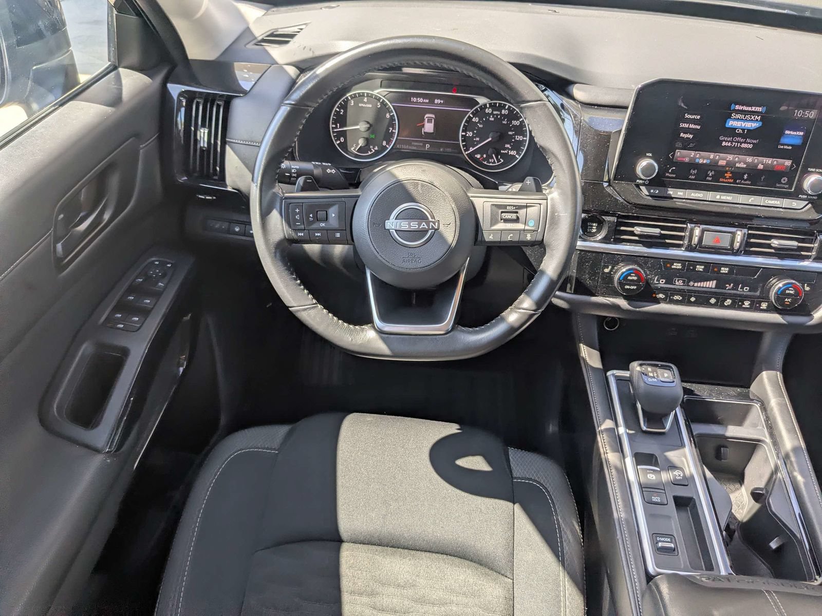 Used 2025 Nissan Pathfinder SV FWD image 18