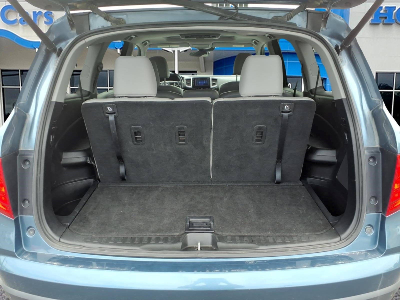 Used 2017 Honda Pilot Touring image 10