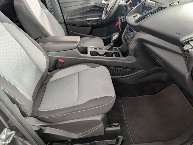Used 2018 Ford Escape SE w/ SE Sync 3 Package FWD image 30