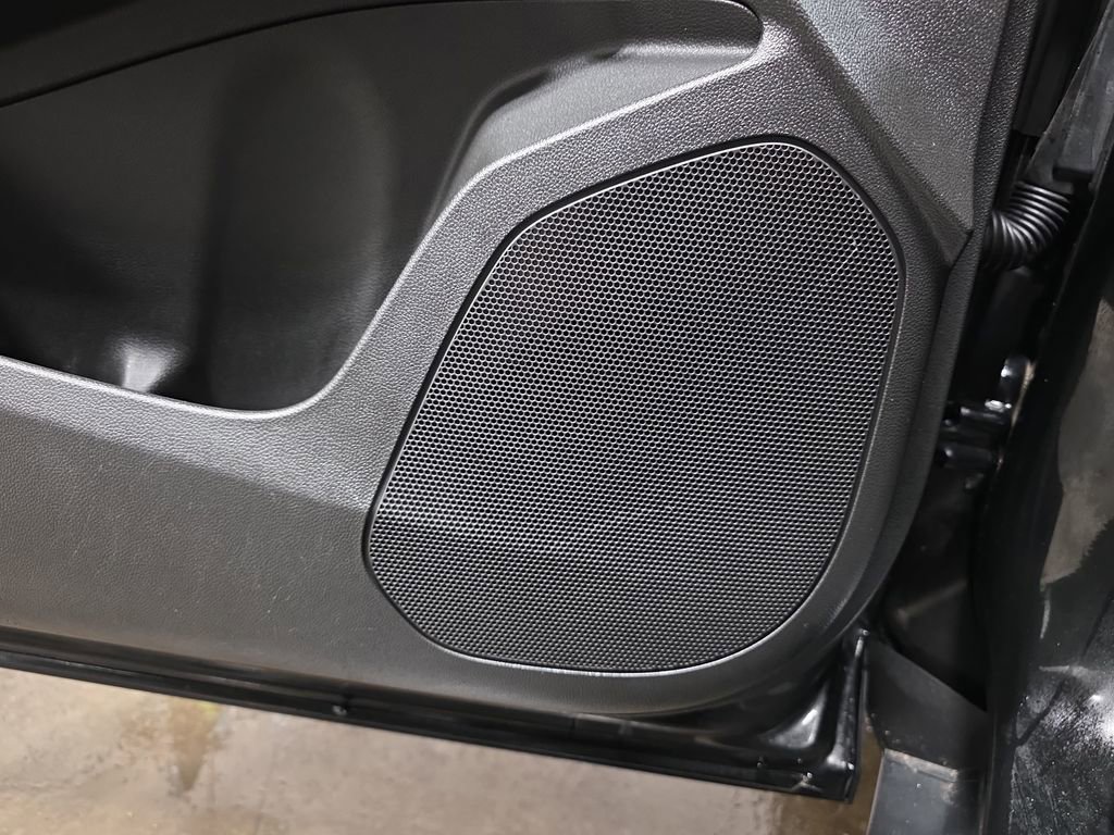 Used 2024 Chevrolet Trax LT w/ Driver Confidence Package image 28