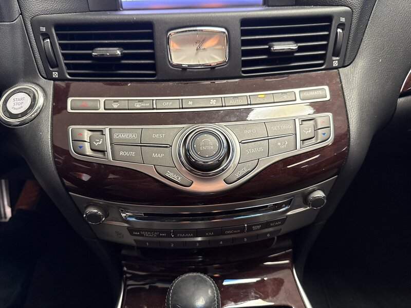 Used 2015 INFINITI Q70 3.7 w/ Sport Package RWD image 33