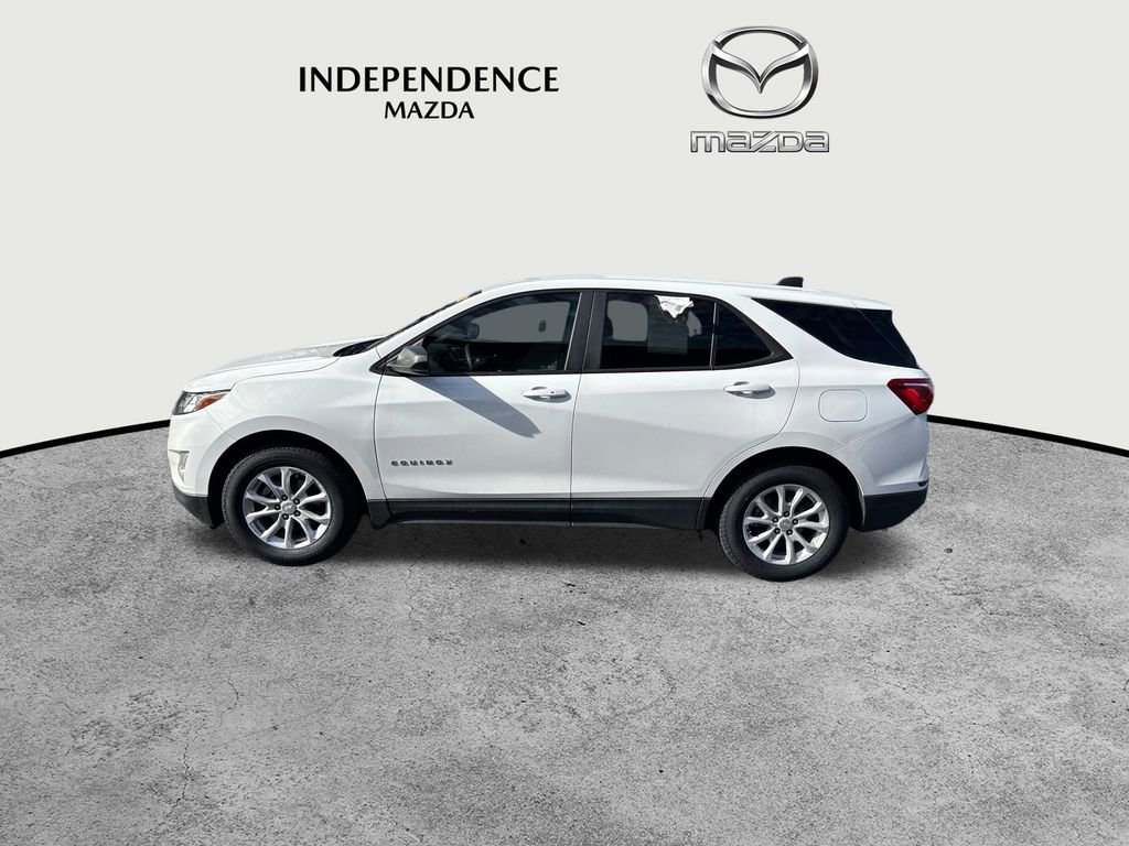 Used 2021 Chevrolet Equinox LS w/ LS Convenience Package image 6