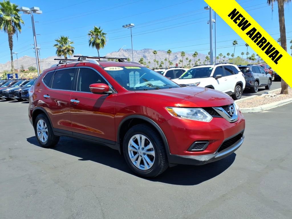 Used 2015 Nissan Rogue SV image 1