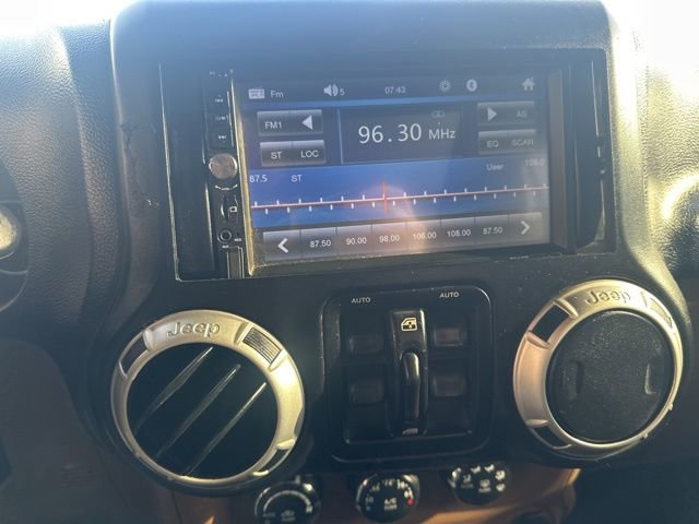 Used 2012 Jeep Wrangler Unlimited Sahara w/ Connectivity Group image 20