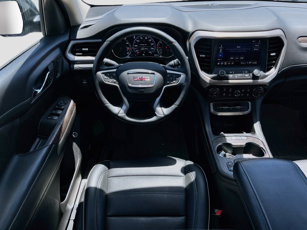 Used 2023 GMC Acadia Denali w/ Denali Ultimate Package FWD image 24