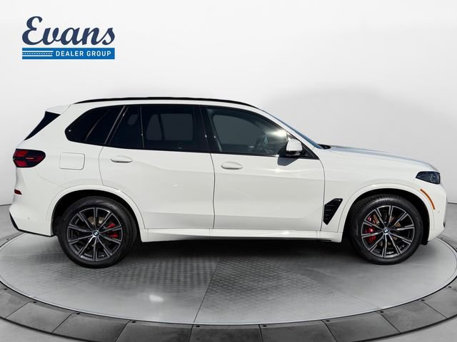 New 2026 BMW X5 xDrive40i w/ M Sport Package AWD/4WD image 8