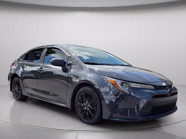 Used 2025 Toyota Corolla LE FWD image 9