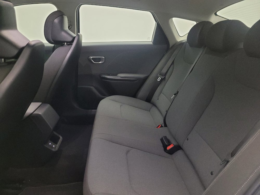 Used 2025 Kia K4 LX FWD image 18