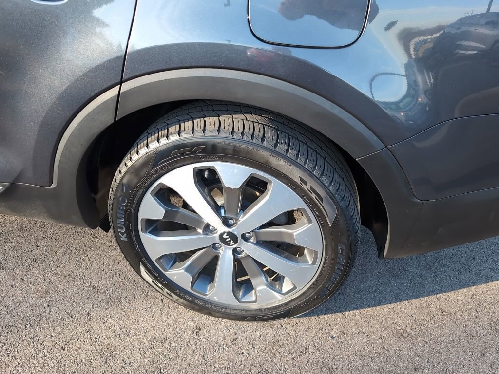 Used 2020 Kia Telluride S w/ S 8 Passenger Seating Package image 11