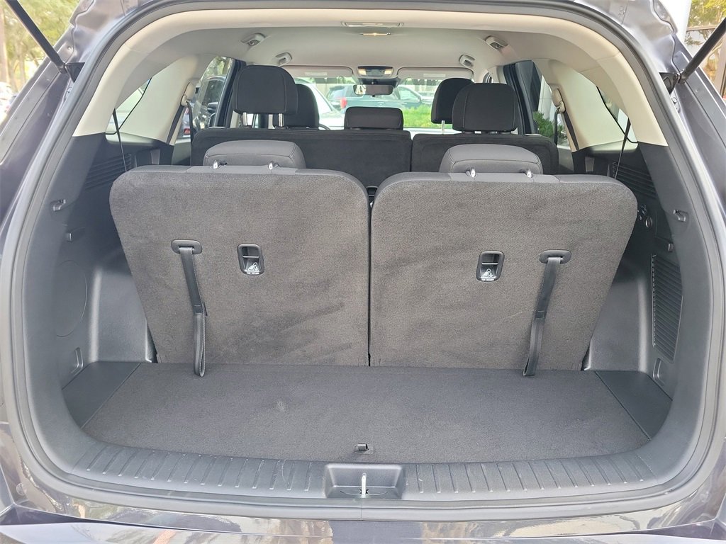 Used 2025 Kia Sorento LX image 8