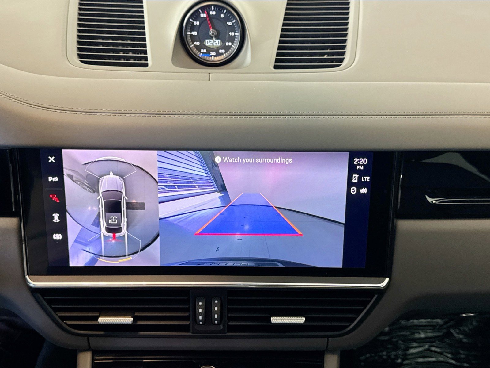 Certified 2022 Porsche Cayenne S image 18