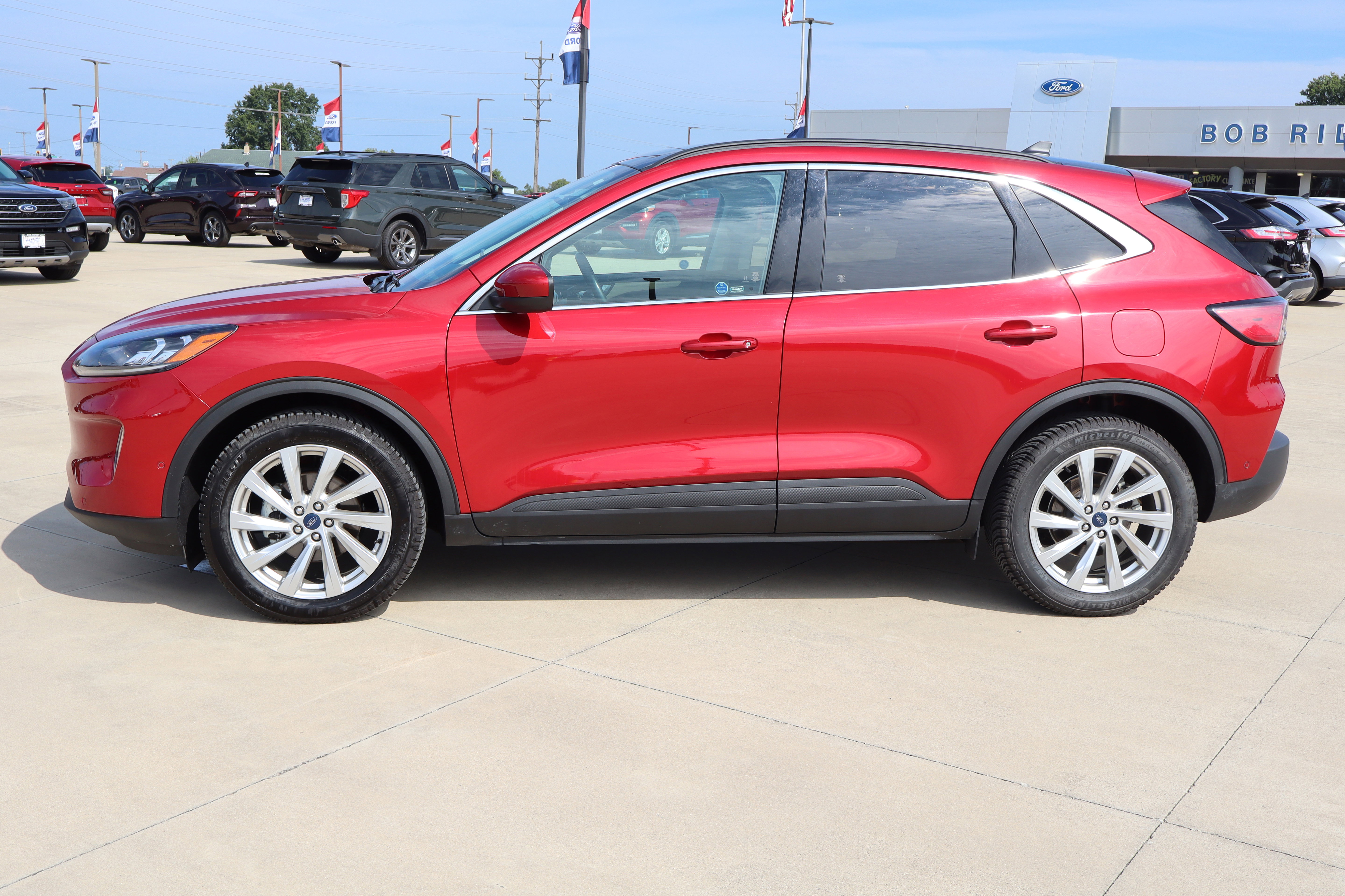 Used 2022 Ford Escape Titanium w/ Titanium Elite Package image 9