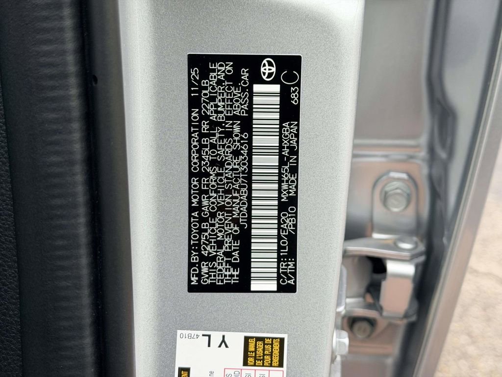 New 2026 Toyota Prius XLE image 25