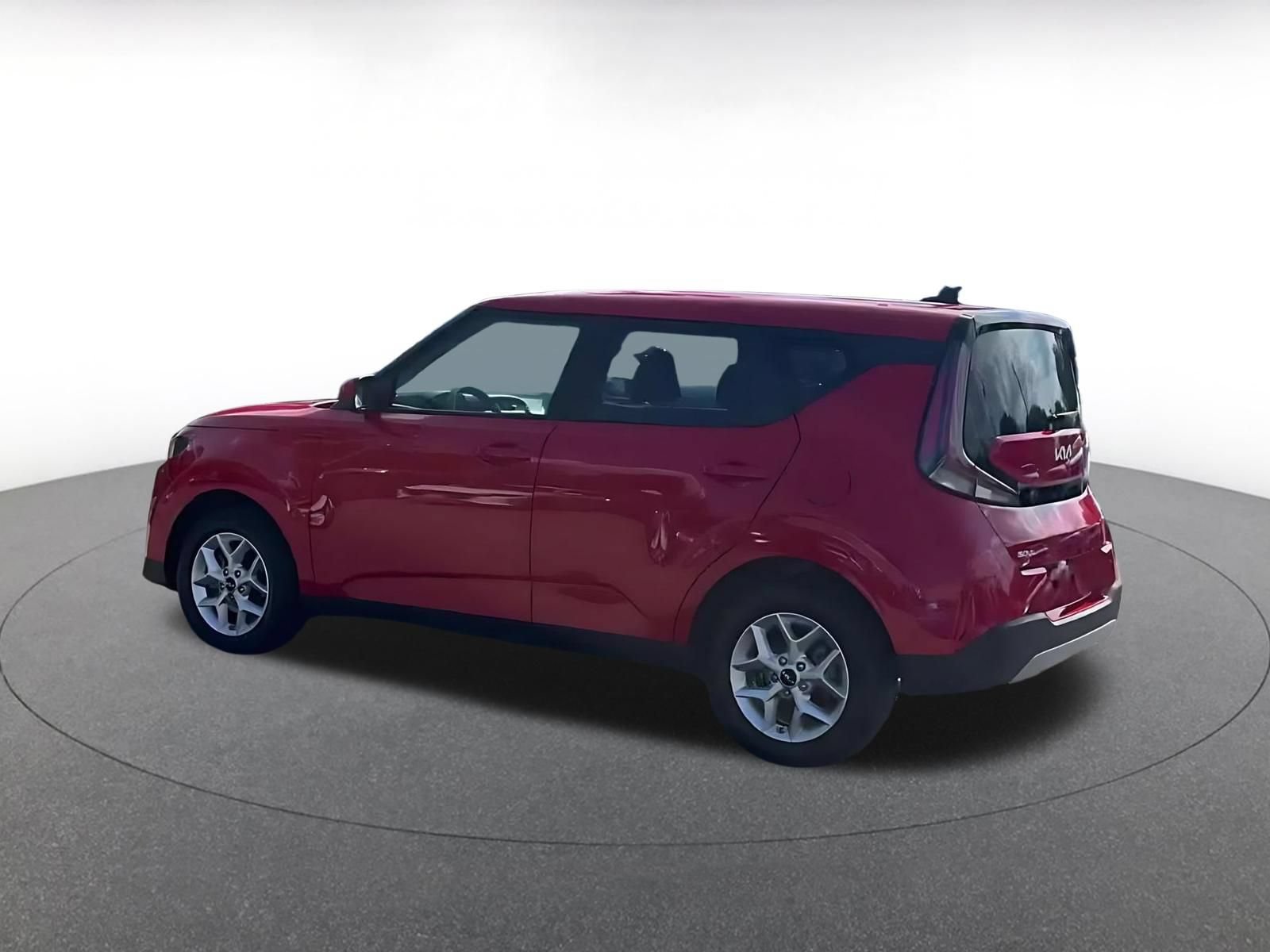 Used 2025 Kia Soul LX w/ LX Technology Package FWD image 10