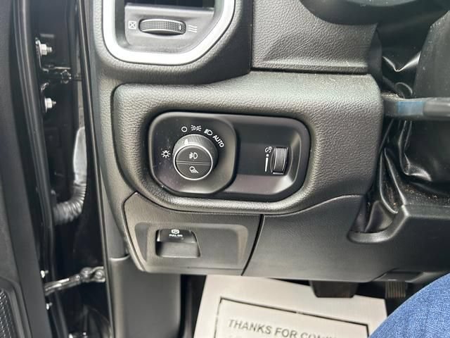 Used 2022 RAM 1500 Big Horn AWD/4WD image 24