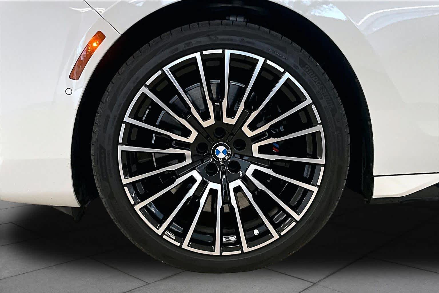 Used 2026 BMW 740i xDrive AWD/4WD image 10