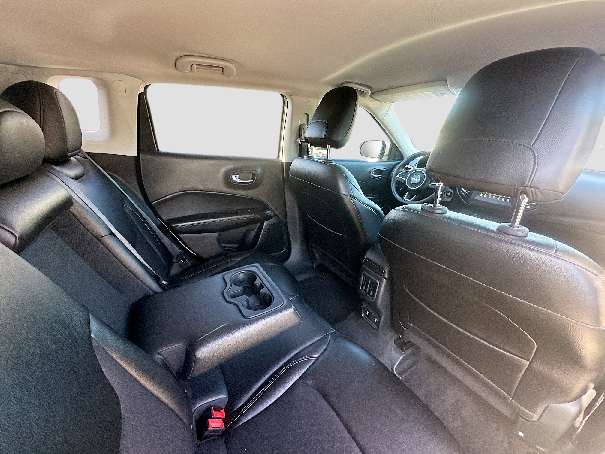 Used 2018 Jeep Compass Latitude w/ Popular Equipment Group image 29