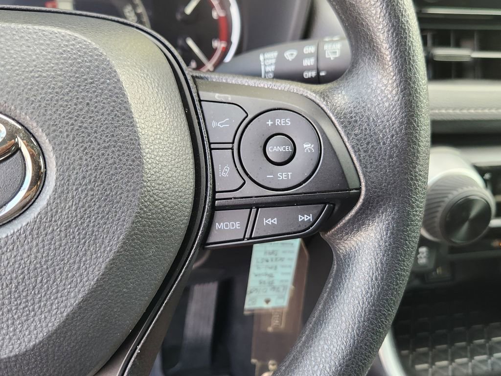 Used 2025 Toyota RAV4 LE image 30