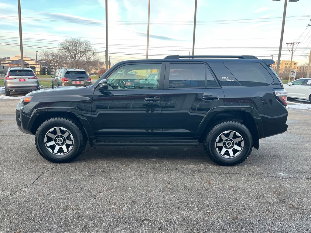 Used 2023 Toyota 4Runner TRD Off-Road Premium image 2