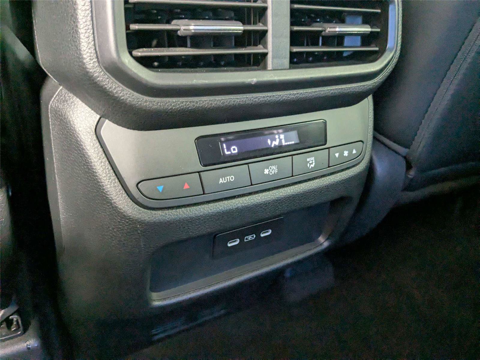 Used 2024 Honda Pilot EX-L image 37