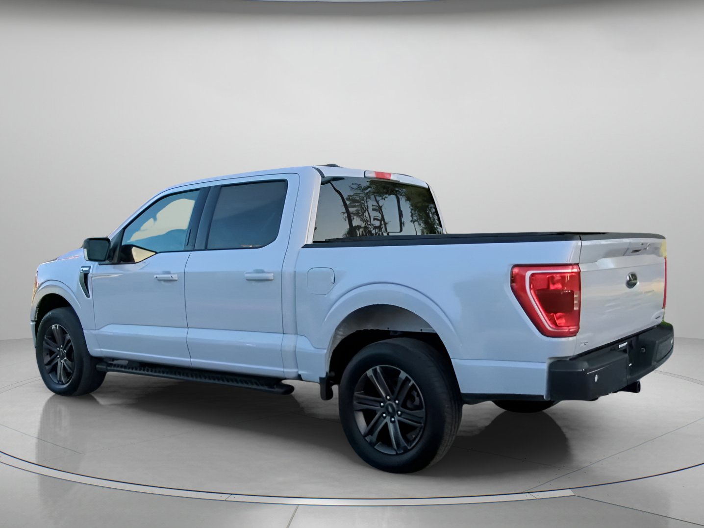 Certified 2022 Ford F150 XLT w/ Equipment Group 302A High image 20