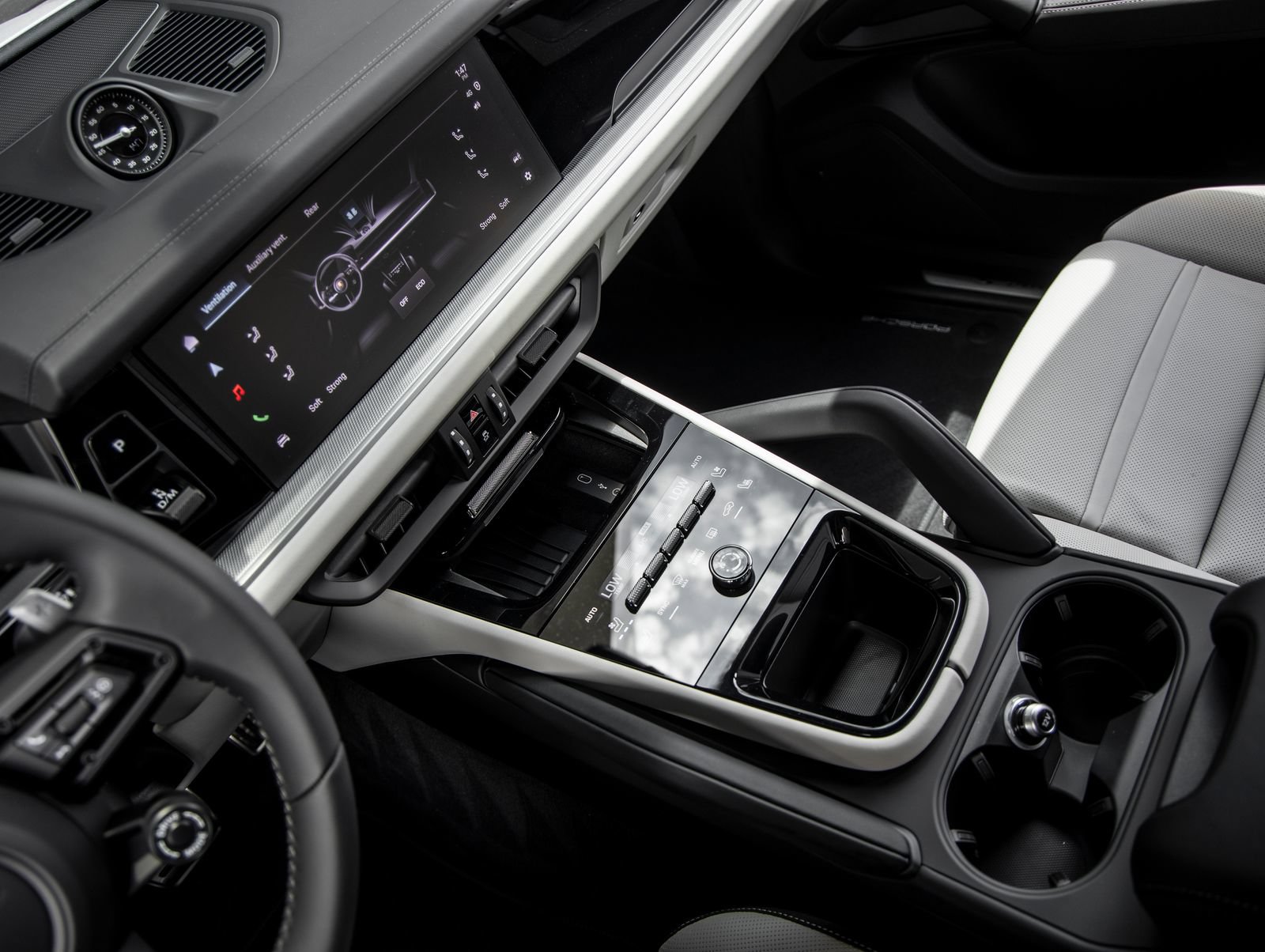New 2026 Porsche Cayenne S AWD/4WD image 30