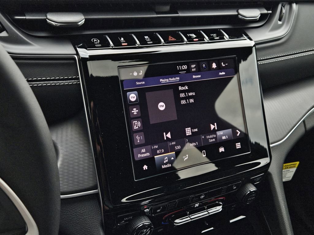 New 2026 Jeep Grand Cherokee Laredo X AWD/4WD image 20