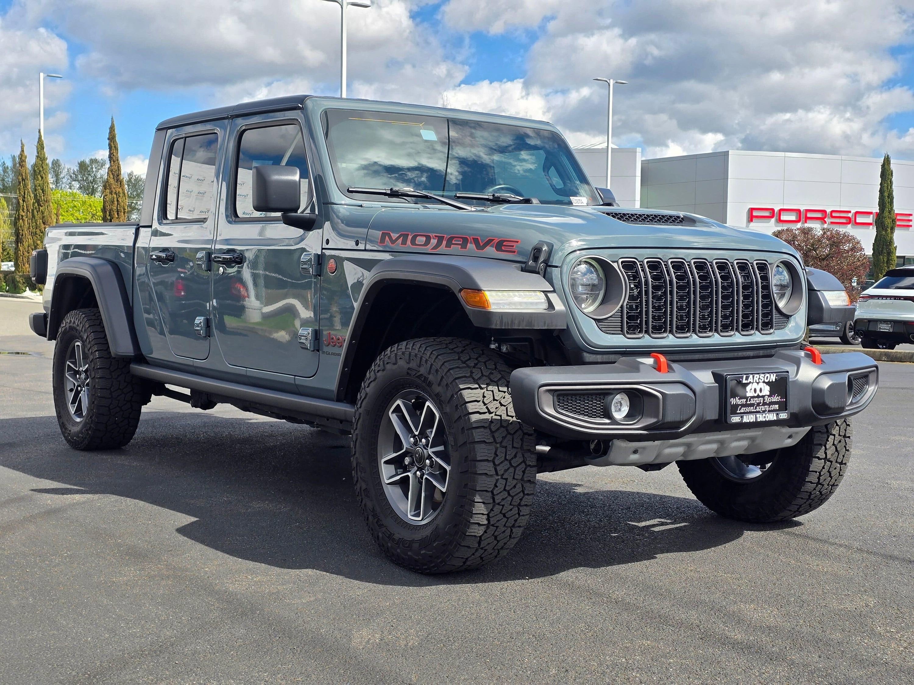 Used 2024 Jeep Gladiator Mojave w/ Convenience Group image 8