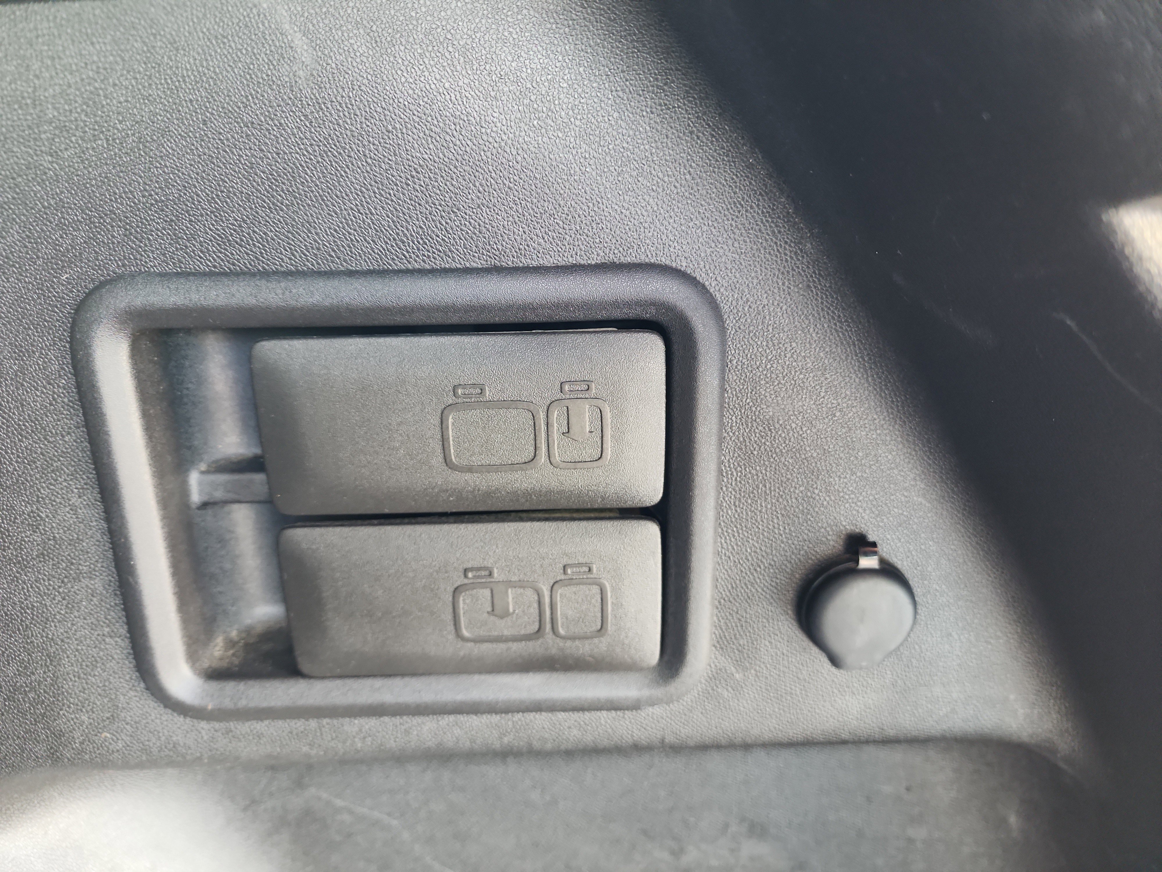 Used 2019 Chevrolet Equinox LT image 30