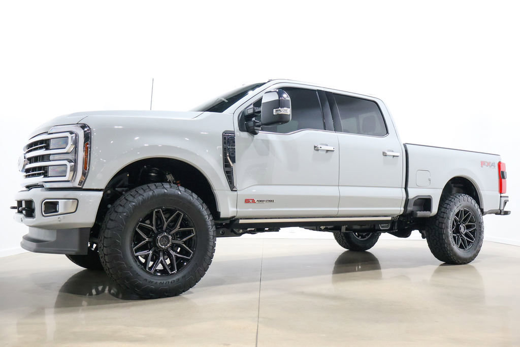 Used 2025 Ford F250 Platinum w/ Platinum Plus Package image 4