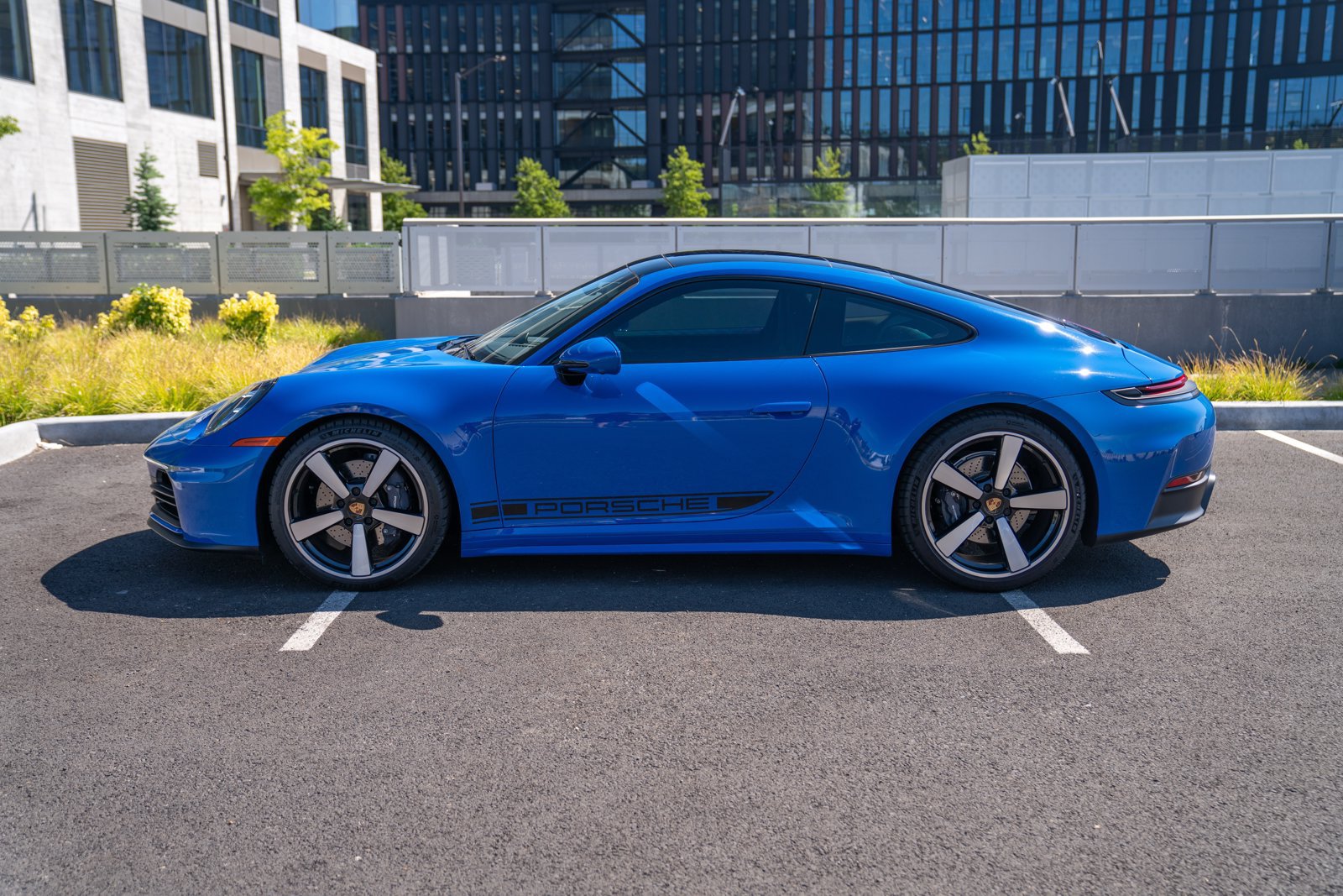 Certified 2025 Porsche 911 Carrera RWD image 2