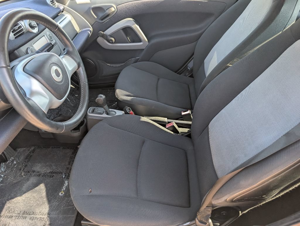 Used 2014 smart fortwo pure RWD image 9