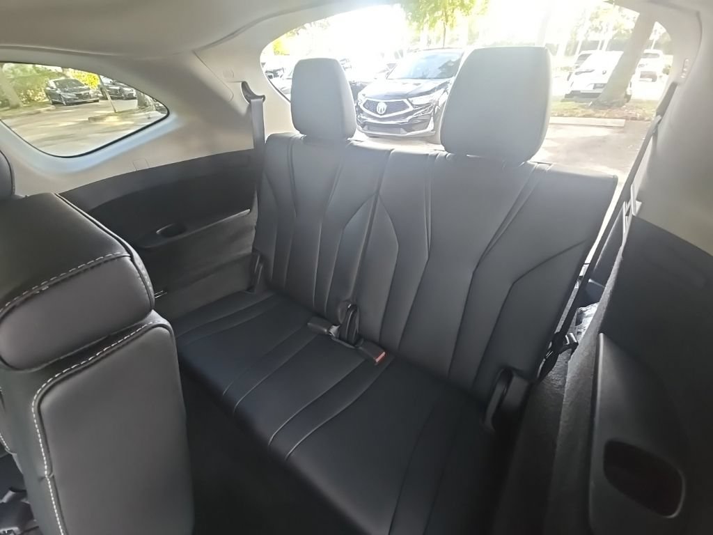 Certified 2024 Acura MDX w/ Technology Package FWD image 34