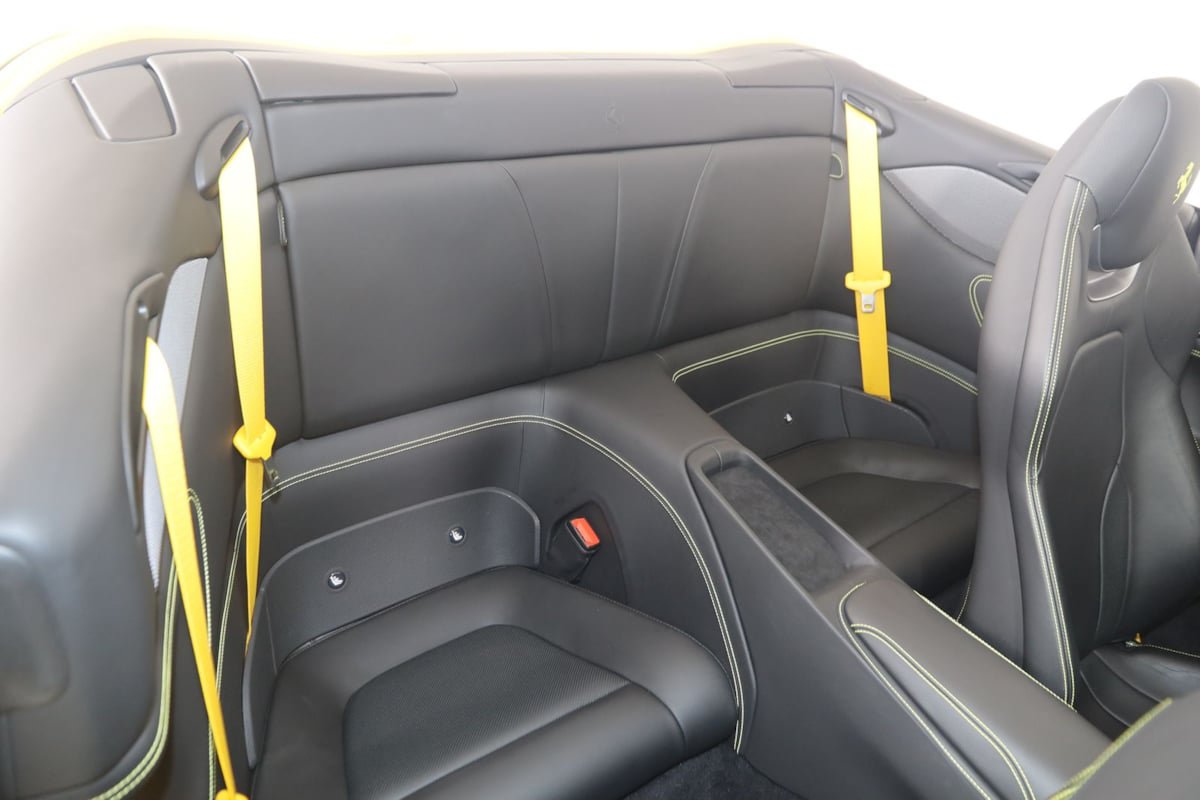 Used 2022 Ferrari Portofino M RWD image 17