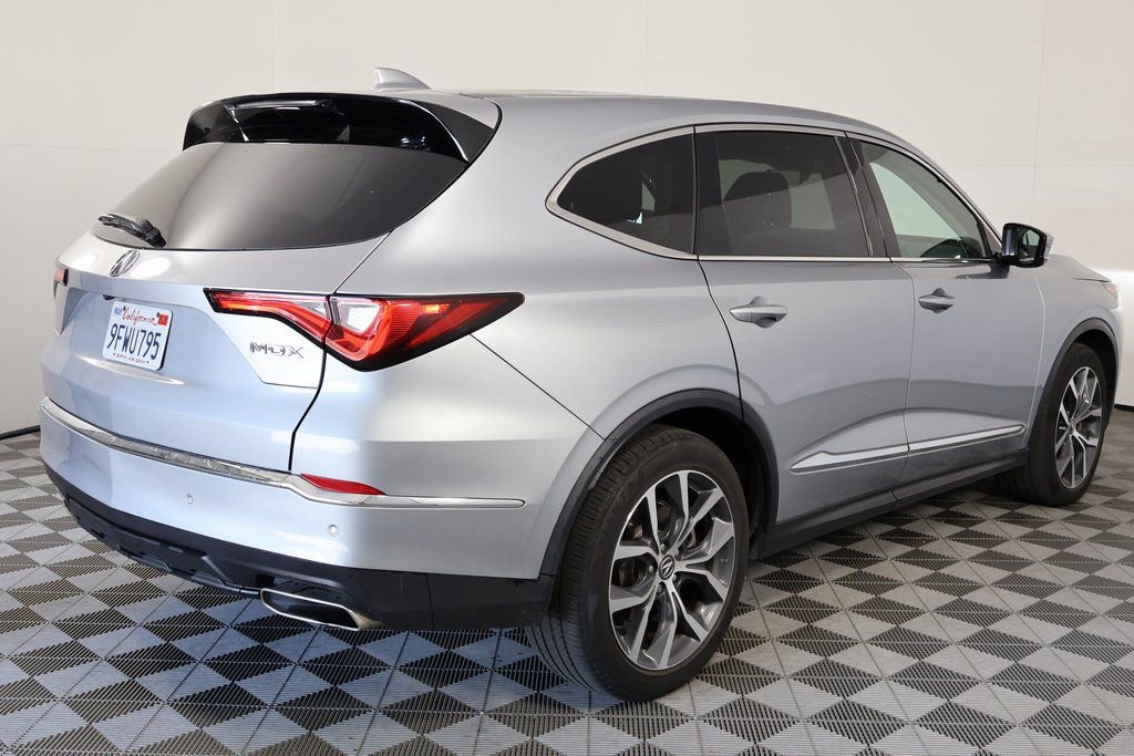 Used 2023 Acura MDX SH-AWD w/ Technology Package image 4