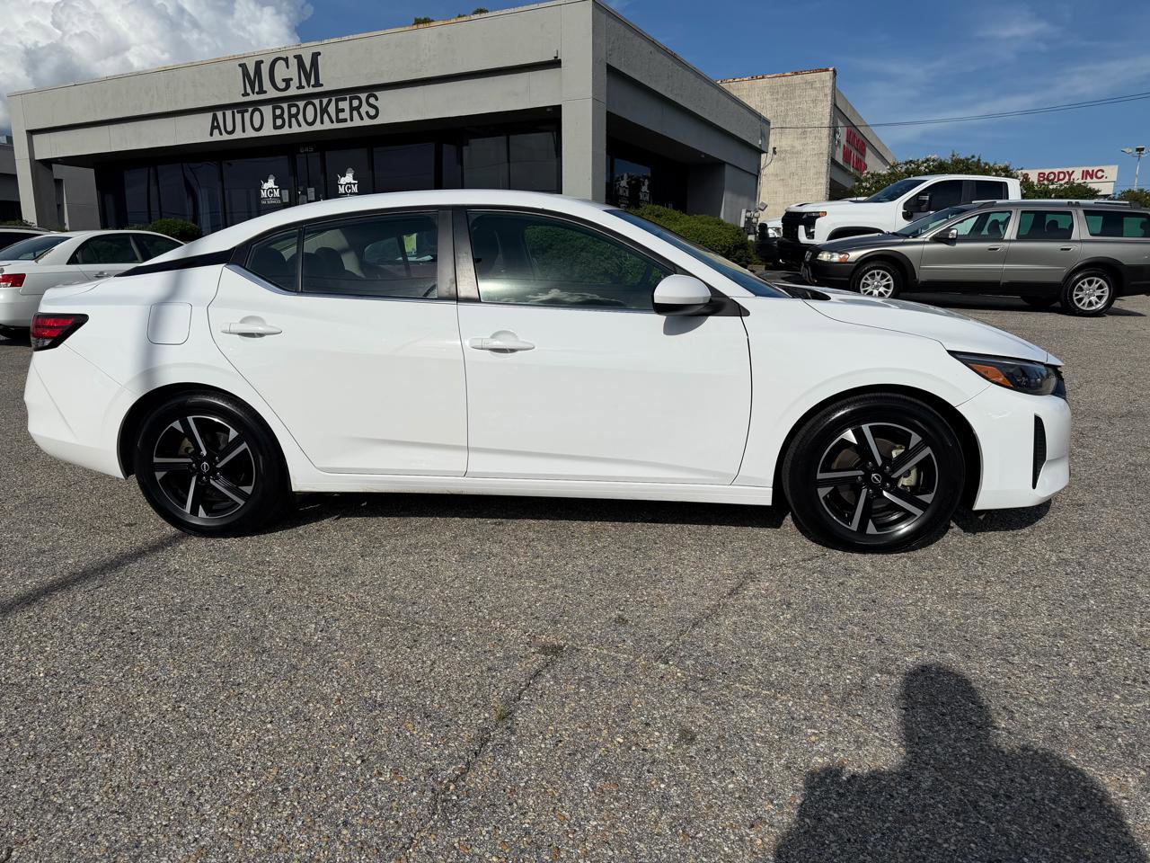 Used 2024 Nissan Sentra SV FWD image 34