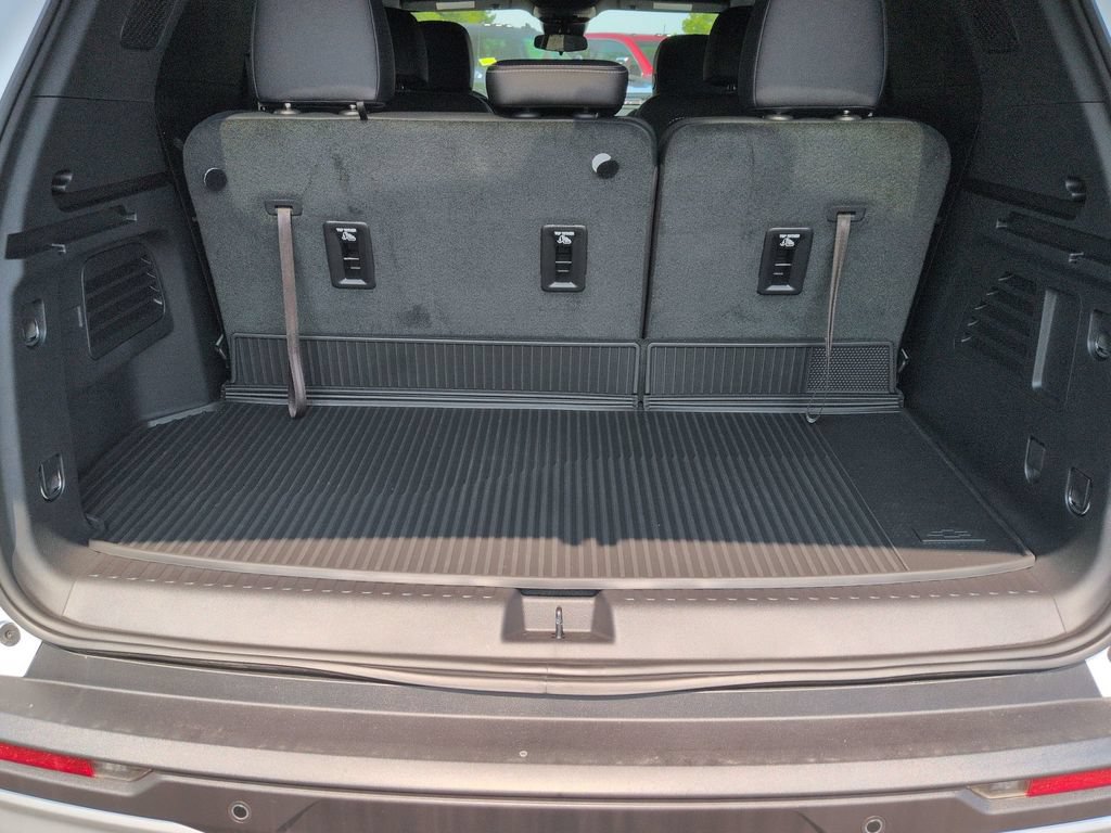 New 2026 Chevrolet Traverse LT w/ LPO, Floor Liner Package AWD/4WD image 24