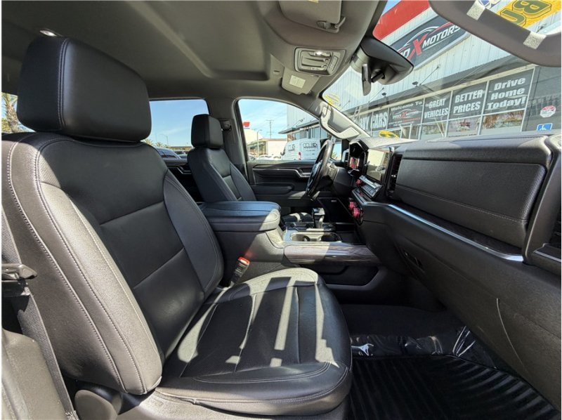 Used 2023 Chevrolet Silverado 1500 LTZ RWD image 33