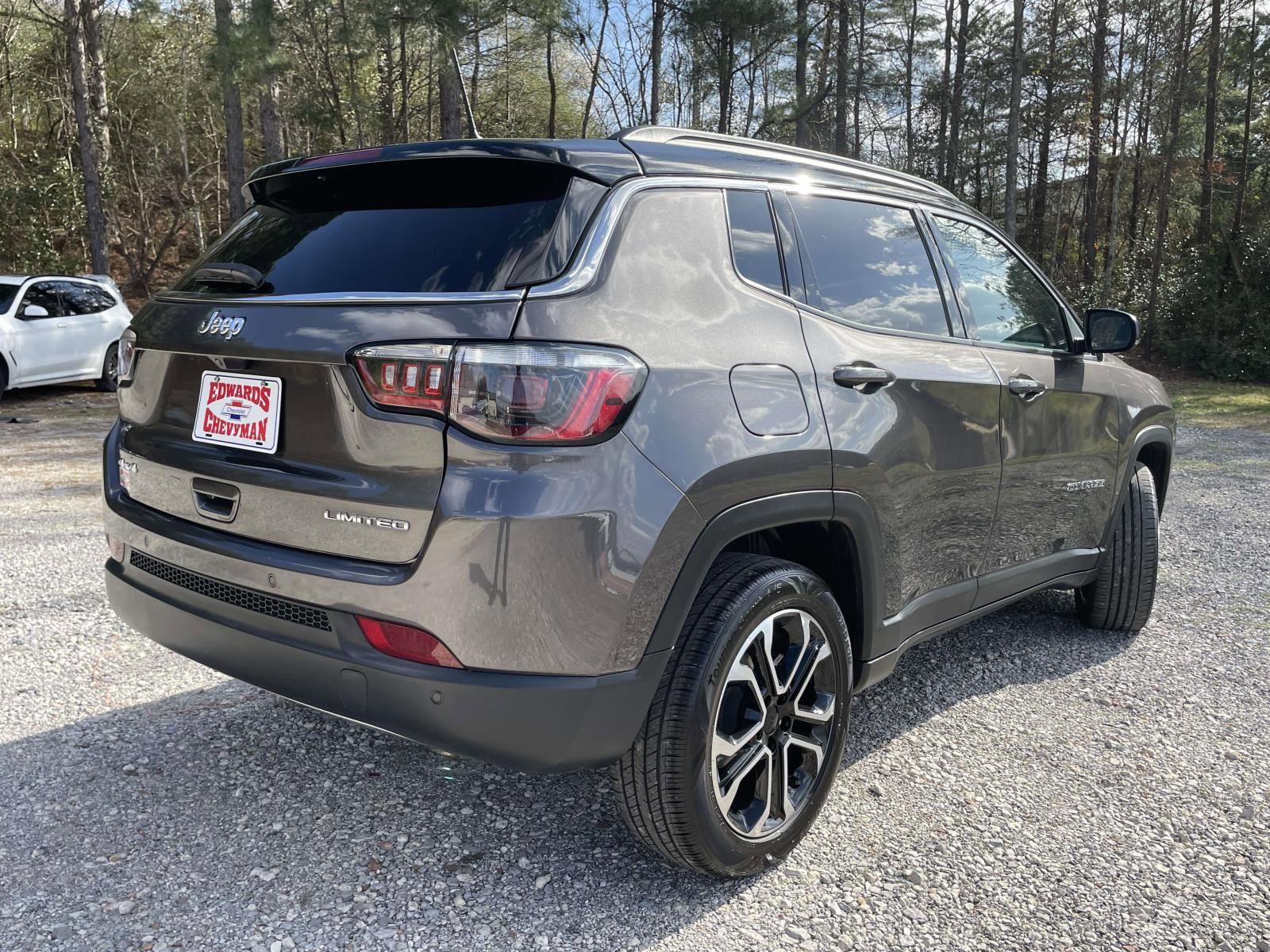 Used 2024 Jeep Compass Limited image 22