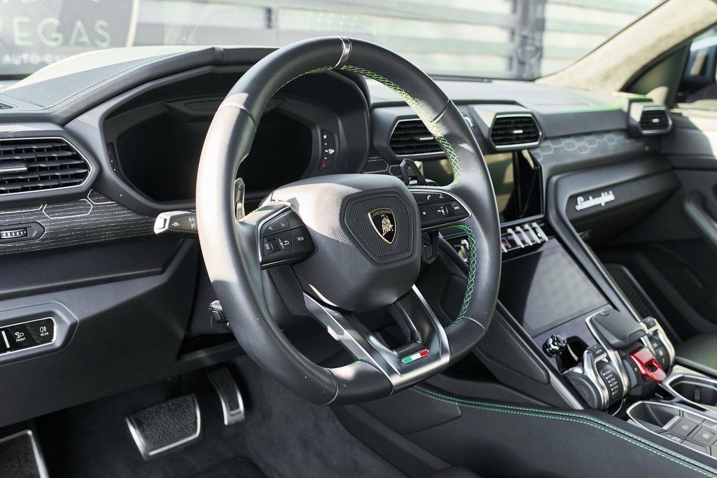 Used 2021 Lamborghini Urus image 34