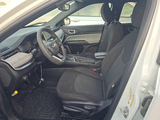 Used 2024 Jeep Compass Sport AWD/4WD image 7