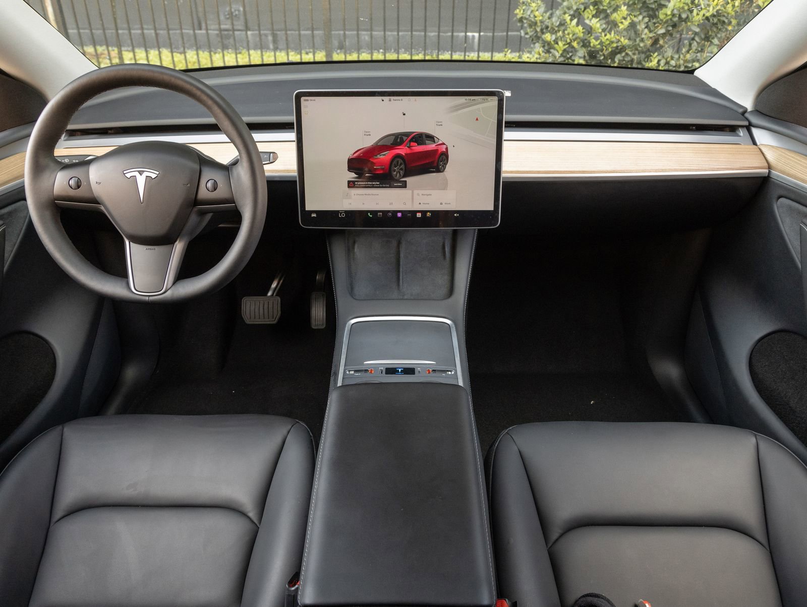 Used 2024 Tesla Model Y 2WD image 12