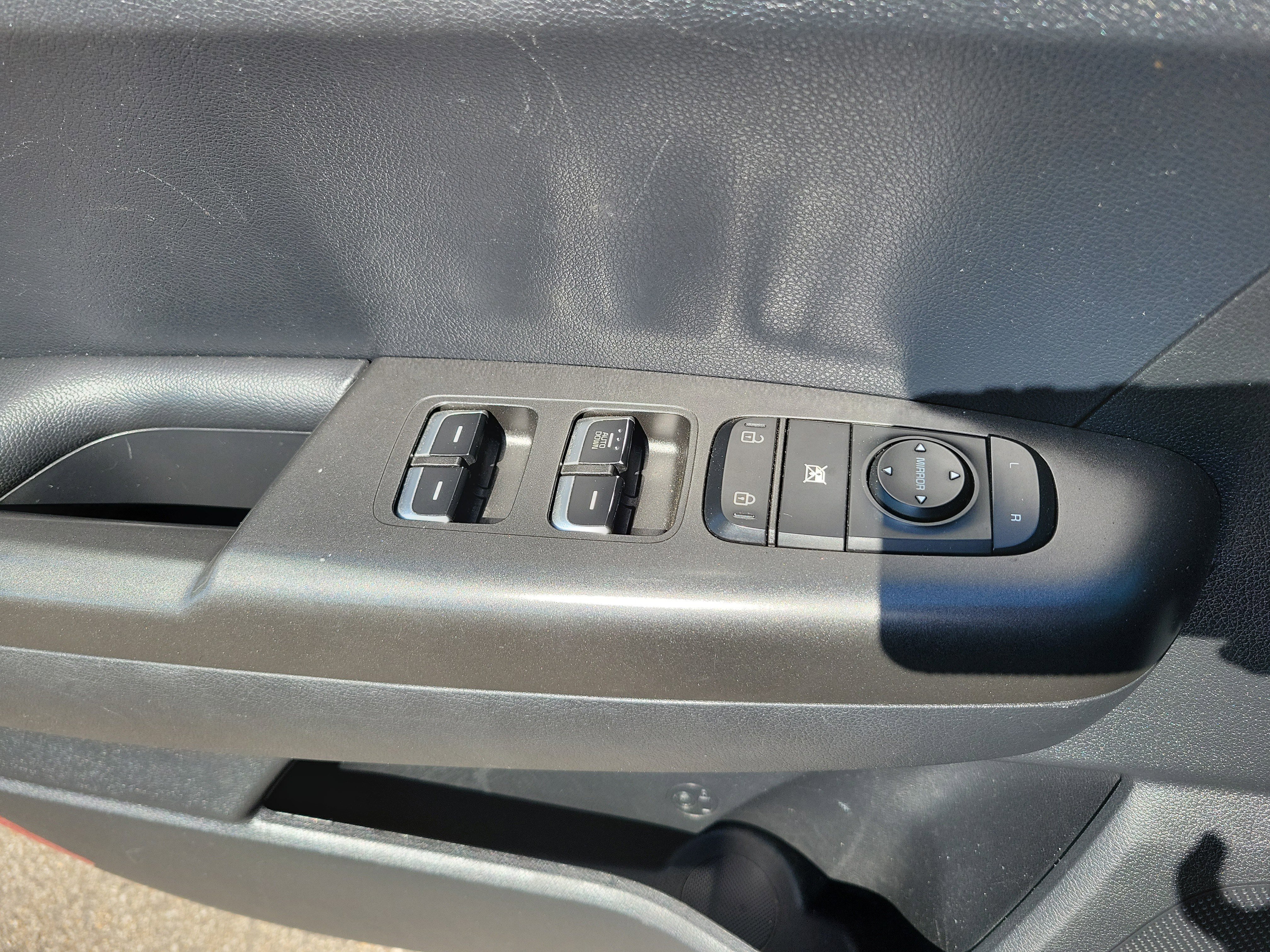 Used 2022 Kia Sportage LX FWD image 15