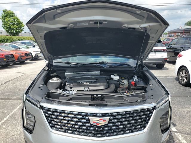 Used 2024 Cadillac XT4 Premium Luxury image 11