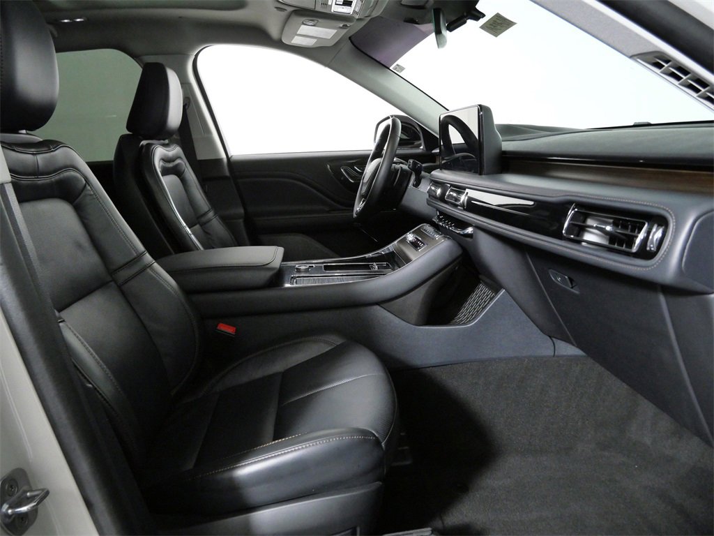 Certified 2025 Lincoln Aviator Reserve w/ Illumination Package image 11